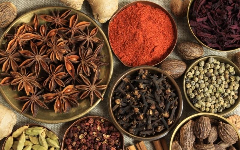 معرفی ادویه‌های خاص جهان؛ سفری خوش‌عطر به طعم‌های متفاوت کشورهای مختلف